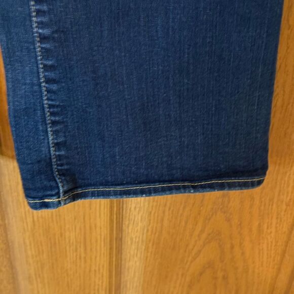 Eddie Bauer Women’s Denim Slightly Curvy Boot Cut Jean Size 12 Petite - Picture 5 of 9